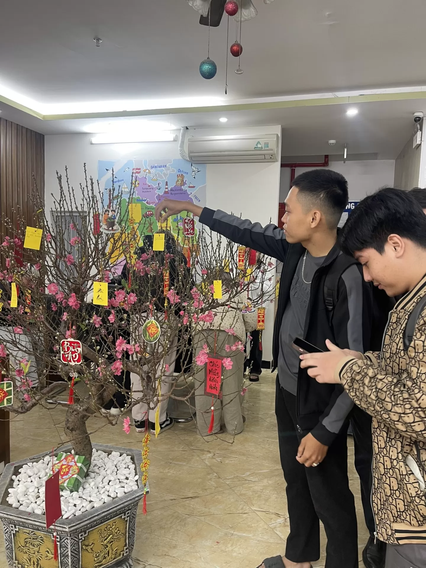 LÌ XÌ MAY MẮN – KHỞI ĐẦU HÀNH TRÌNH THÀNH CÔNG